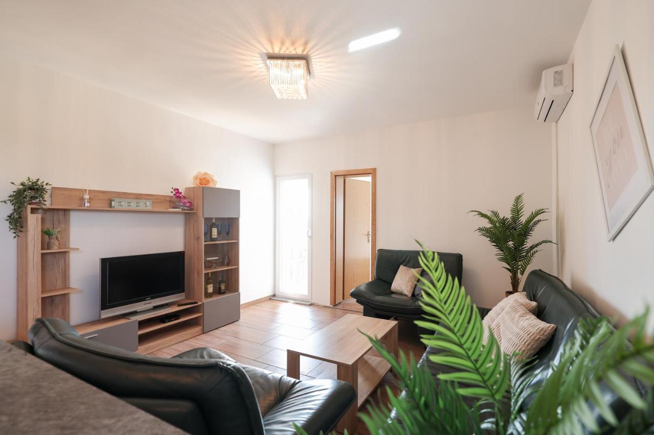 Apartments Miky 沃希 外观 照片