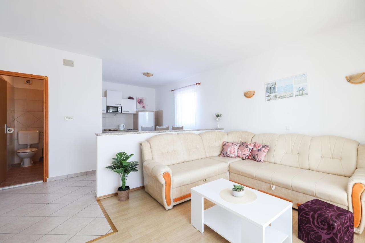 Apartments Miky 沃希 外观 照片